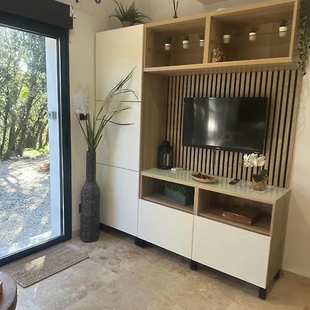 Cosy Pres Du Pont Du Gard *