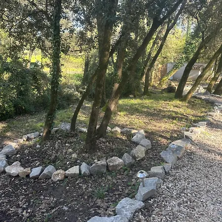 Cosy Pres Du Pont Du Gard فير بونت دي غارد