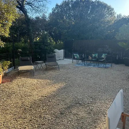 Cosy Pres Du Pont Du Gard فير بونت دي غارد